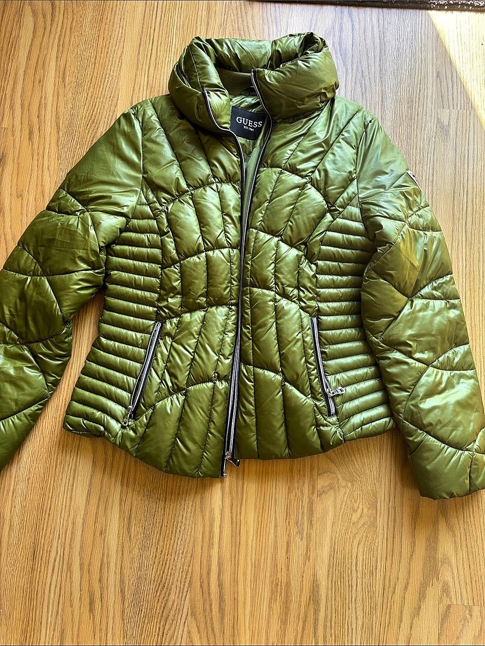 GUESS Quilted Puffer Jacket in Green Size Large